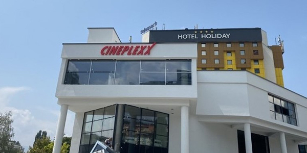 CINEPLEX HOLIDAY